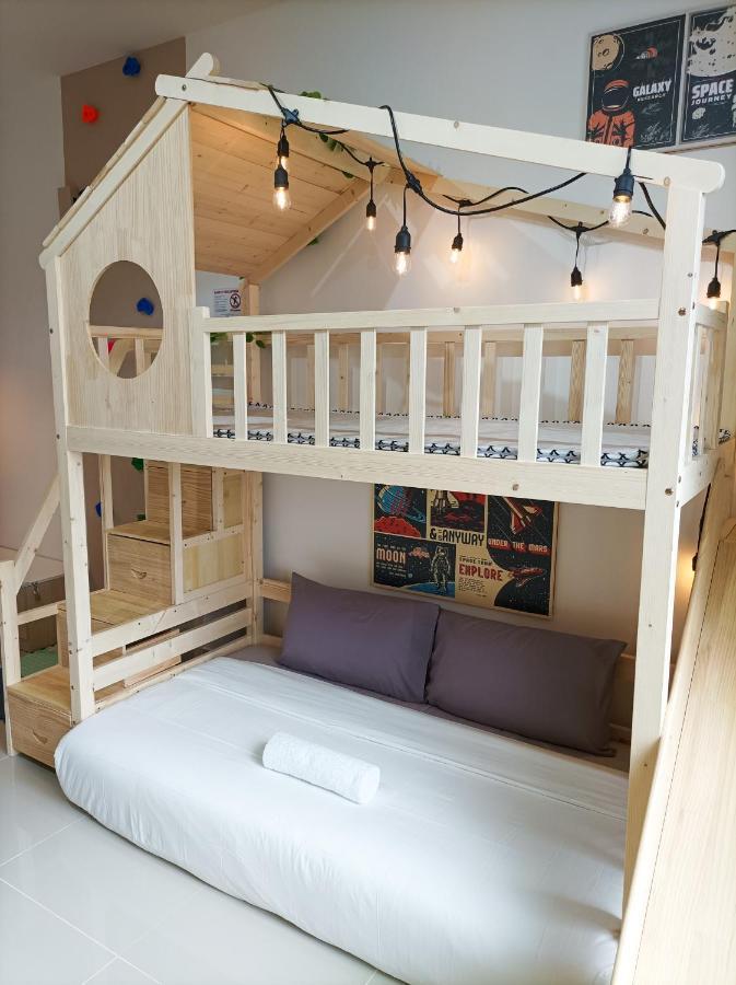 Japandi Family Play Suite With Slide Bunk Bed Kajang Luaran gambar