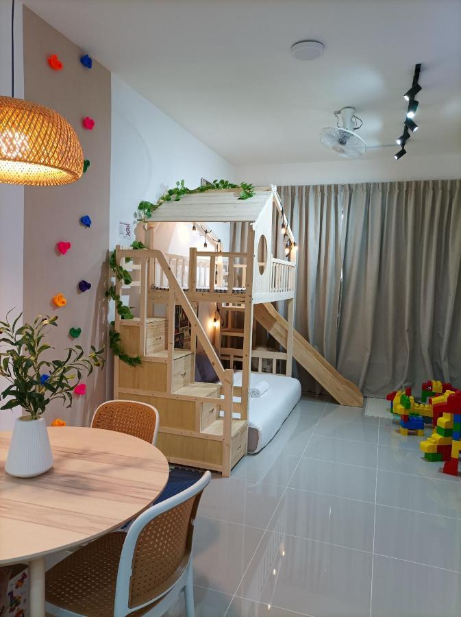 Japandi Family Play Suite With Slide Bunk Bed Kajang Luaran gambar